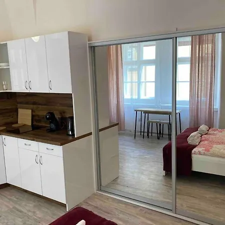 Studio In Gothic House, 50M To The Old Town Square Prague Exterior photo